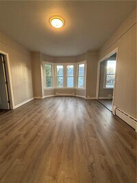 Building Photo - 4 Jay St