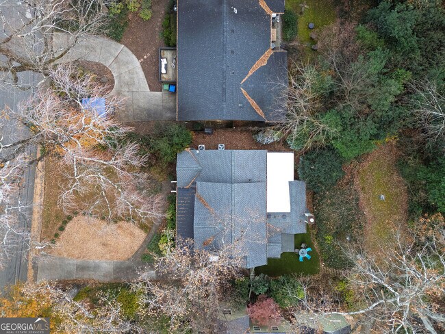 Building Photo - 302 Hascall Rd NW