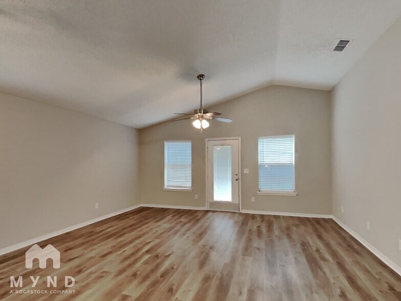 Building Photo - 1850 Penzance Pkwy