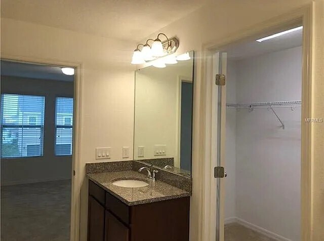 Building Photo - 15308 Honeybell Dr