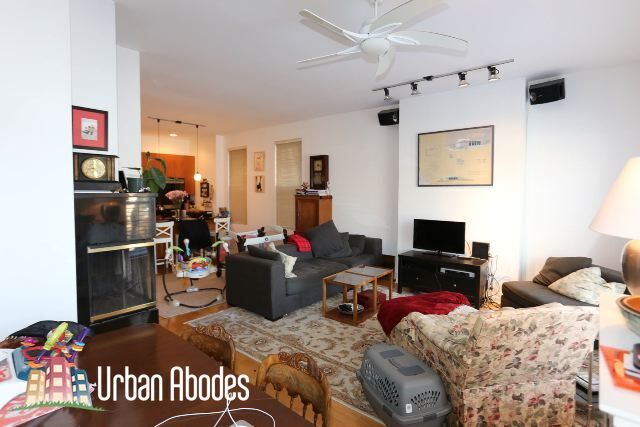 Building Photo - 1407 N Wicker Park Ave
