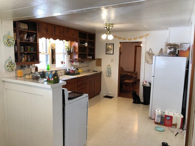 Building Photo - Available August 2026;  Monthly rent $1,50...