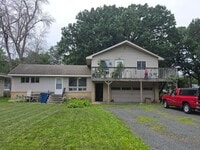 Building Photo - Move-In Ready Gem in the Heart of Forest Lake