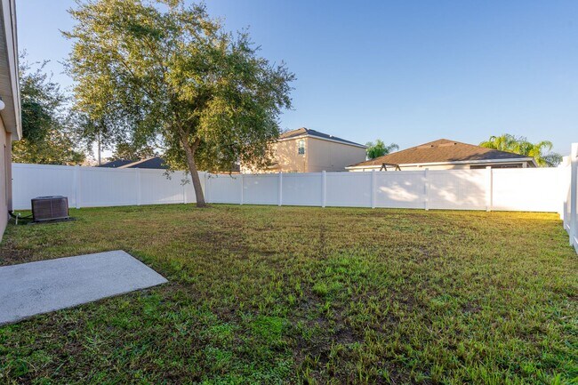 Building Photo - Beautiful 3-Bedroom Home for Rent in Port Orange Plantation