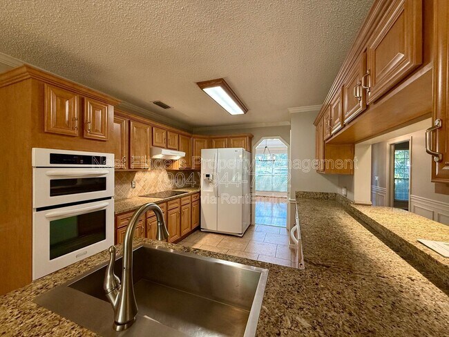 Building Photo - 2217 Hammock Oaks Dr N