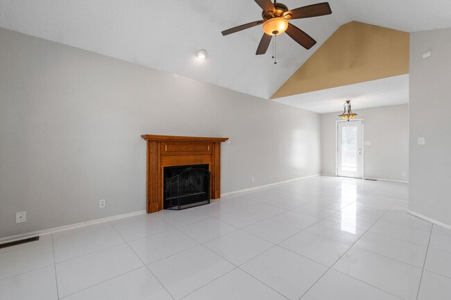 Building Photo - 1435 Amy Ave