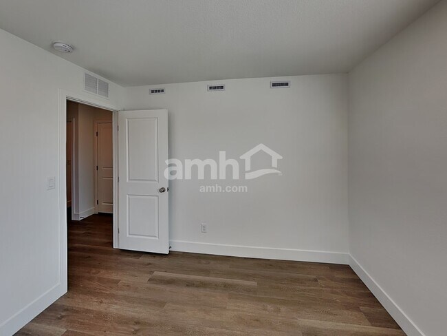 Building Photo - 9171 Aaron Pointe Ct