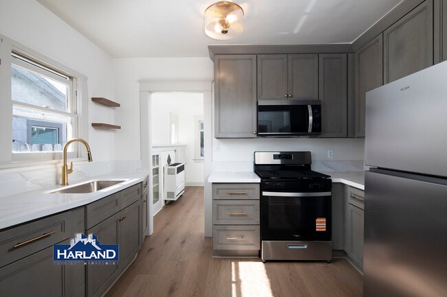 Building Photo - 4419 Mississippi St