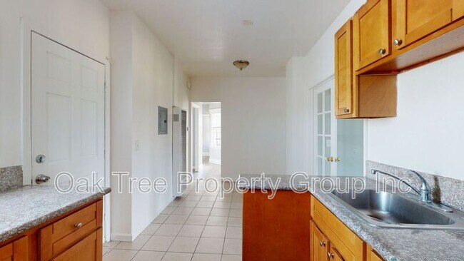 Building Photo - 4152 Brookdale Ave