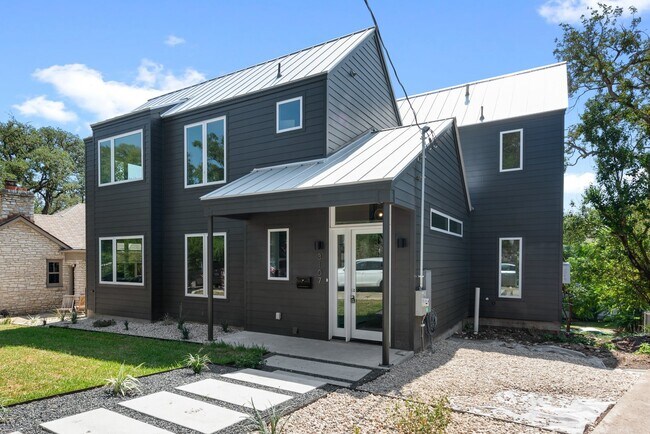 Building Photo - 3107 Walling Dr