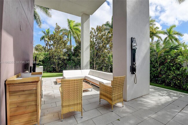 Building Photo - 155 E Boca Raton Rd