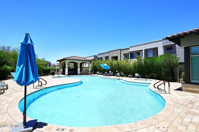 Building Photo - 7320 E Vista Bonita Dr