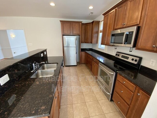 Building Photo - 1012 Maureen Dr