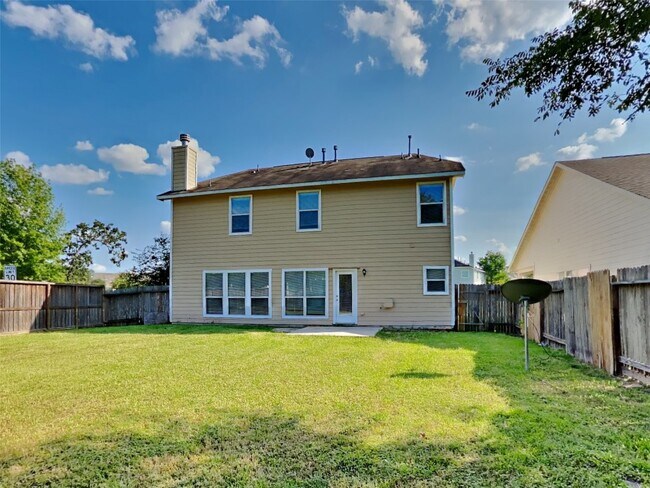 Building Photo - 1101 Shadow Glenn Dr