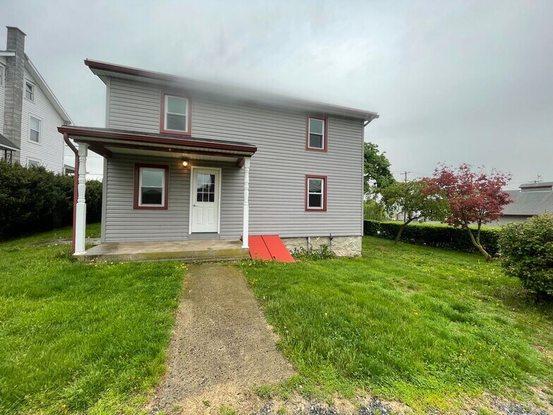 Building Photo - 764 PA-897