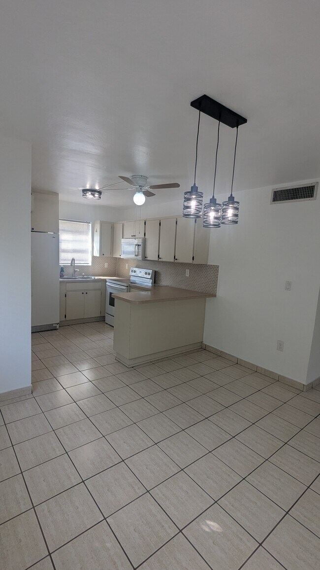 Building Photo - 235 Bird Rd