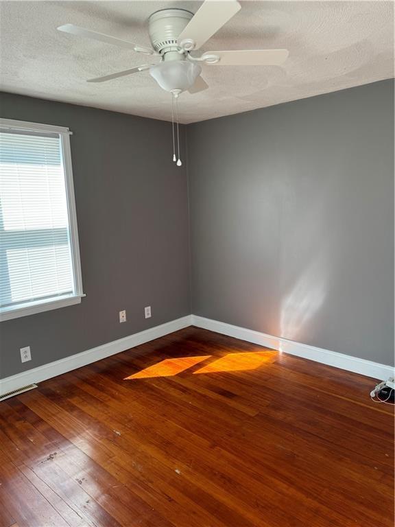 Building Photo - 24 Oneida St