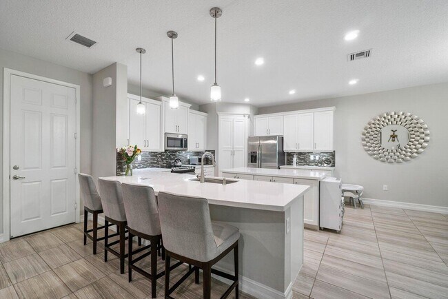 Building Photo - 13799 Moss Agate Ave