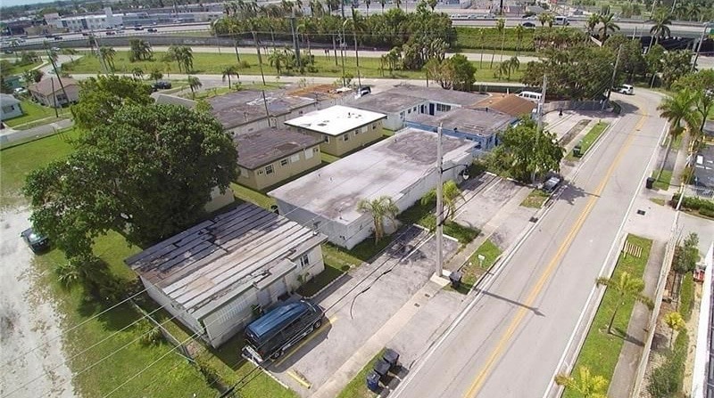 Building Photo - 1046 Foster Rd