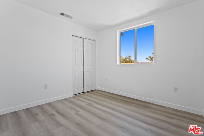 Building Photo - 442 E 118th St