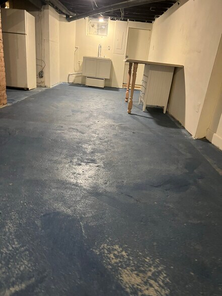 Primary Photo - 400 Normandy Ave