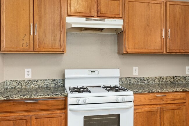 Building Photo - 16126 Taloncrest Dr