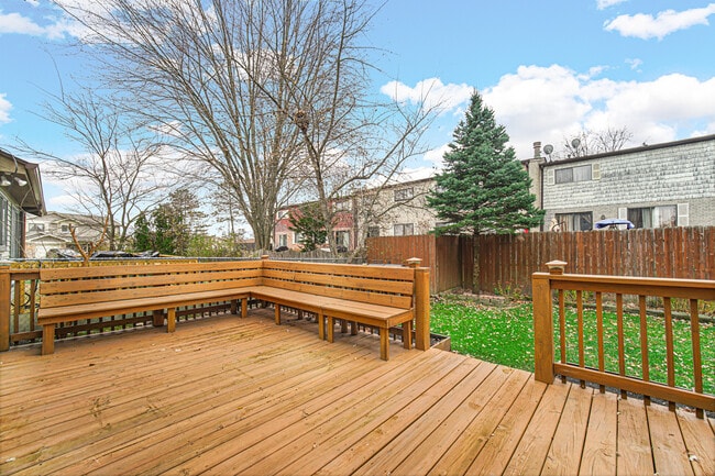 Building Photo - 446 Irvine Ct