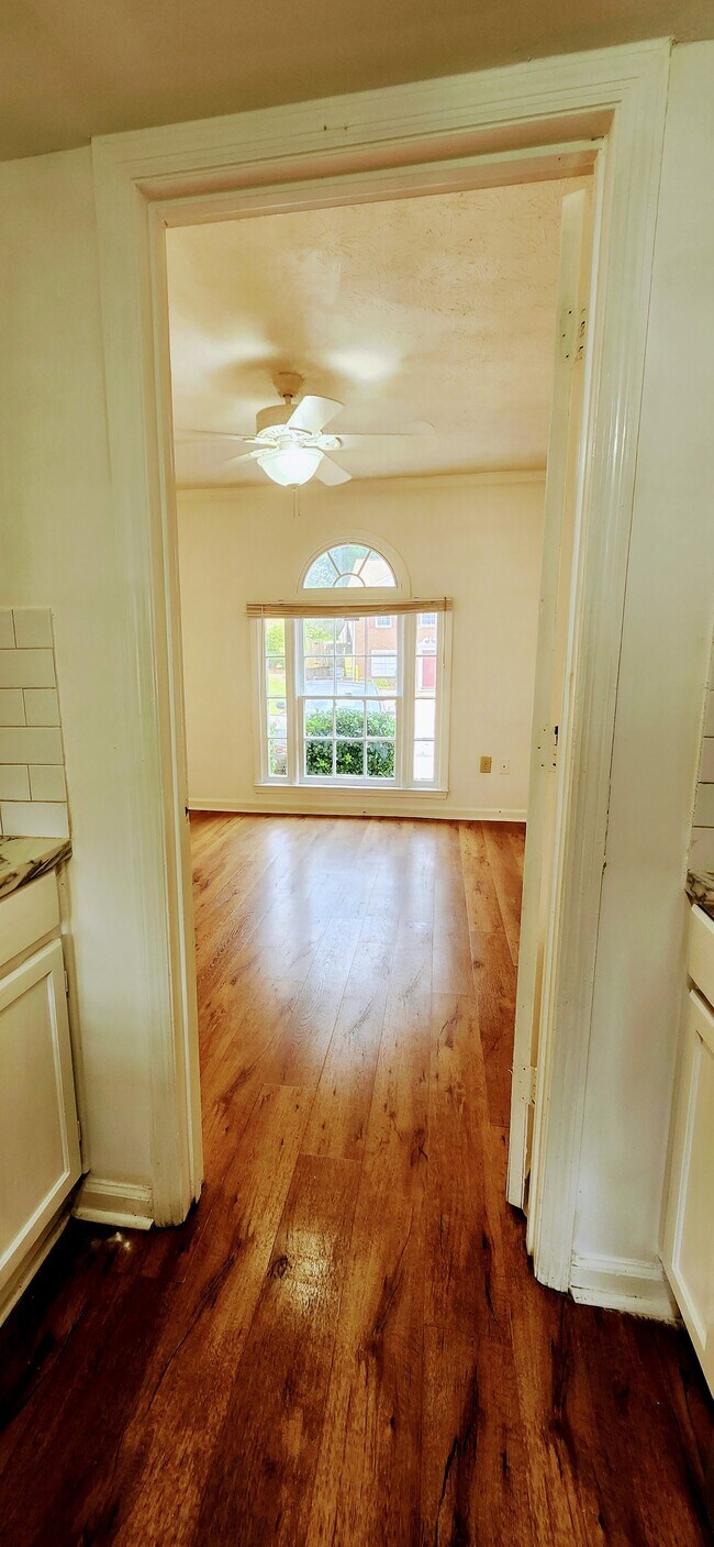 Building Photo - 5595 Executive Way