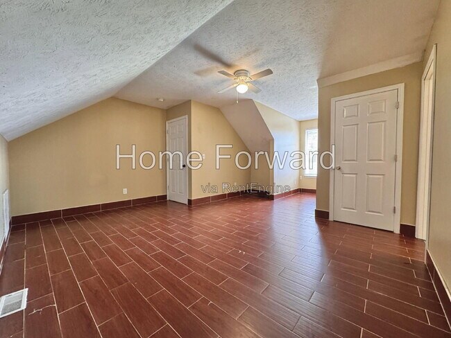 Building Photo - 102 Manna Dr