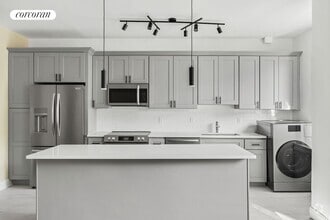 Building Photo - 880 W 181st St