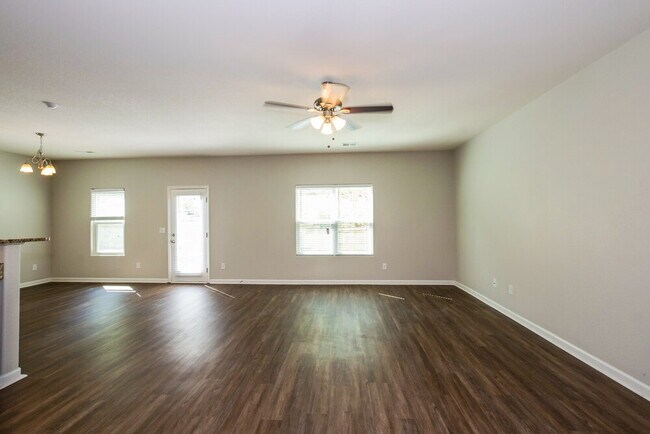 Building Photo - 4621 Montelena Dr