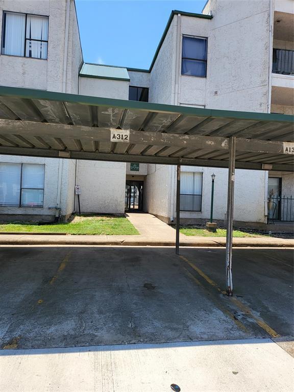Building Photo - 2818 S Bartell Dr