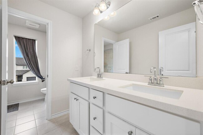 Building Photo - 316 Caisson Trl