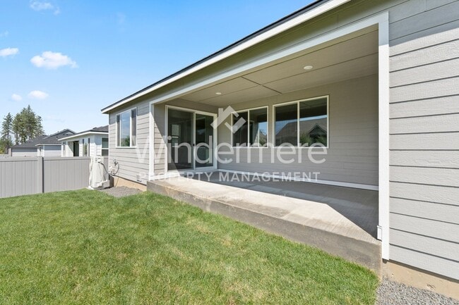 Building Photo - **September** New 3-Bedroom Home In Eagle Ridge