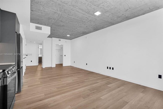 Building Photo - 307 SW 5th St