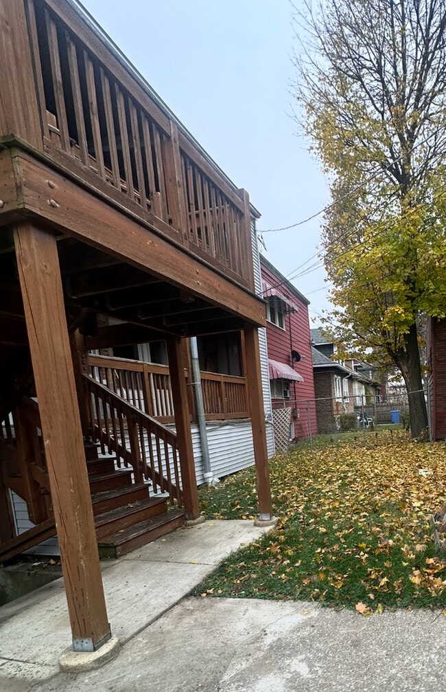 Building Photo - 7704 S Aberdeen St