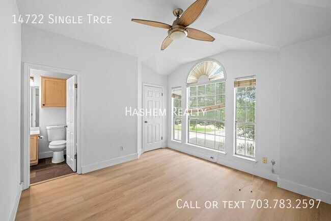 Building Photo - 14722 Single Trce