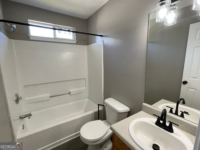 Building Photo - 7177 Hazelwood Dr