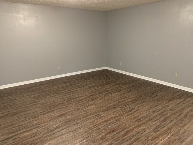 Building Photo - 2840 Misty Garden Cir