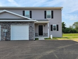 Building Photo - 122 Robert Cir