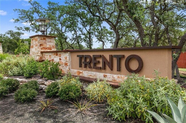 Building Photo - 3300 Scenic Valley Dr