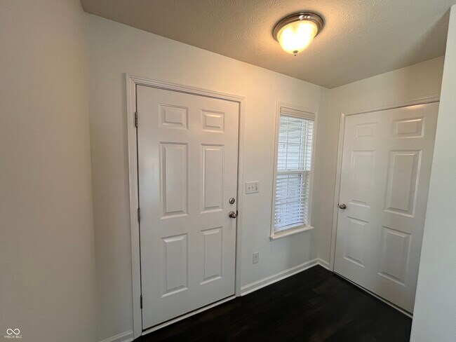 Building Photo - 5771 White Pine Rd