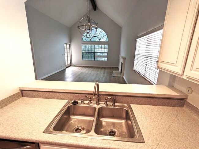 Building Photo - 130 Monterey - 319#319