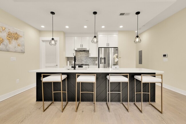 Building Photo - 822 Kennedy St NW