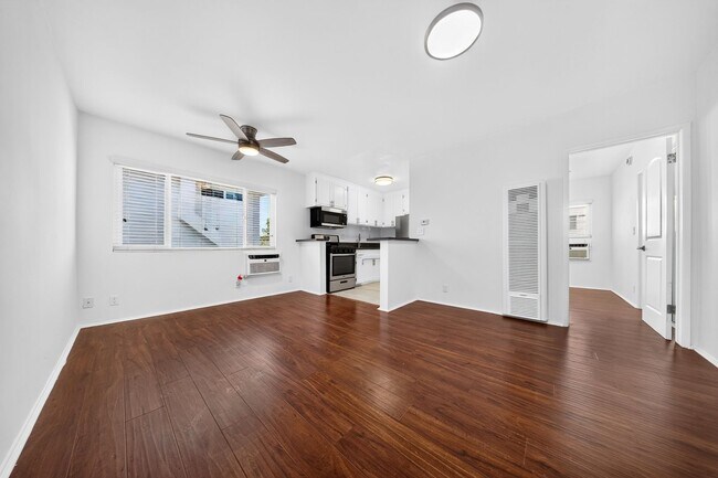 Interior Photo - 3708 Veteran Ave