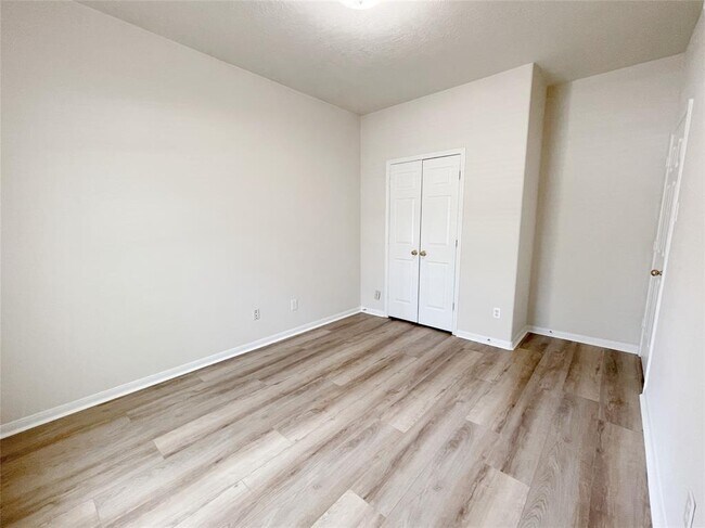 Building Photo - 1523 Turret Crown Dr