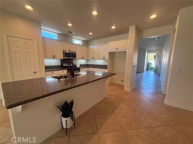 Building Photo - 36228 Bur Oaks Ave