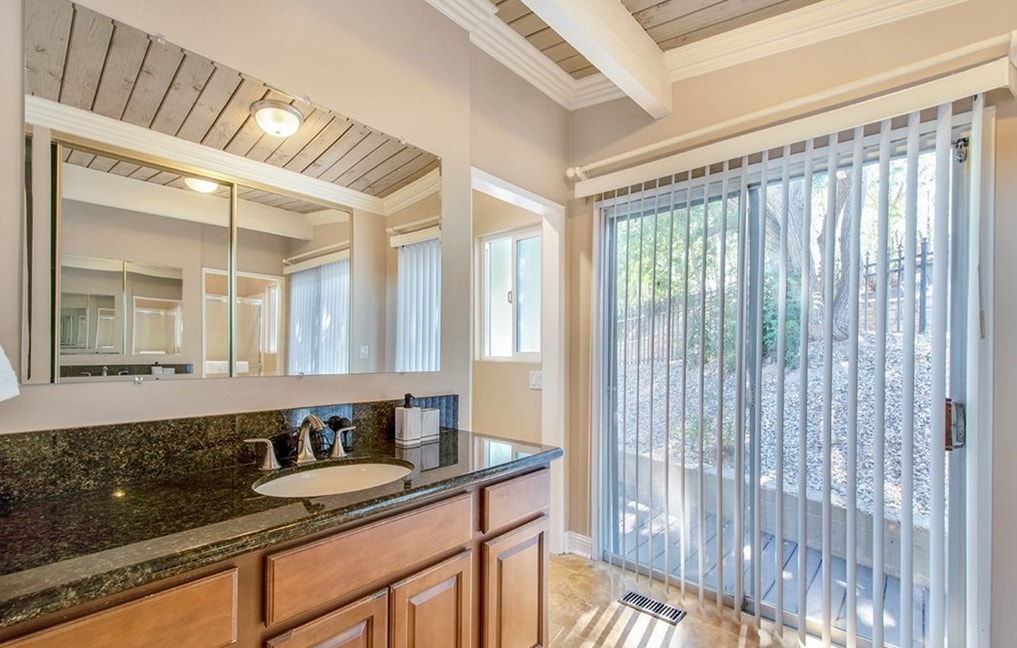 Master Private Bath - 5102 Medina Rd