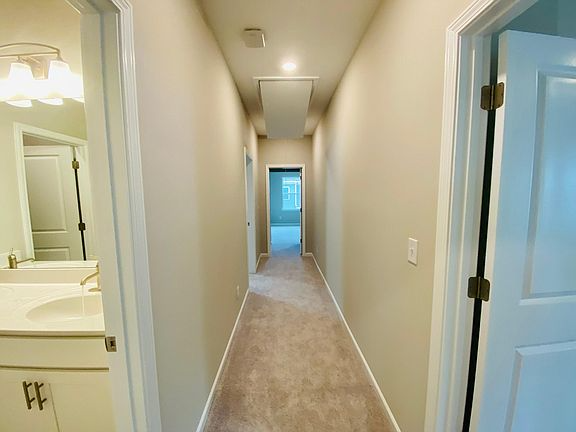 Building Photo - 4315 Magpie Dr