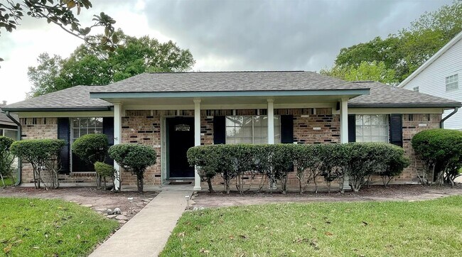 Primary Photo - 11807 Monticeto Ln